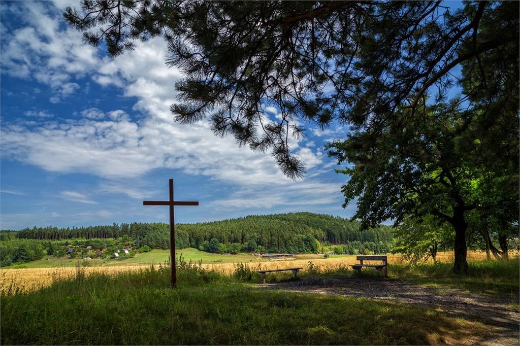 Kříž na vrcholu Strážnického lesa