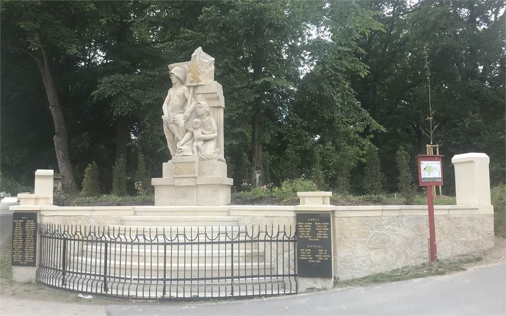 Rekonstrukce Památníku padlých hrdinů